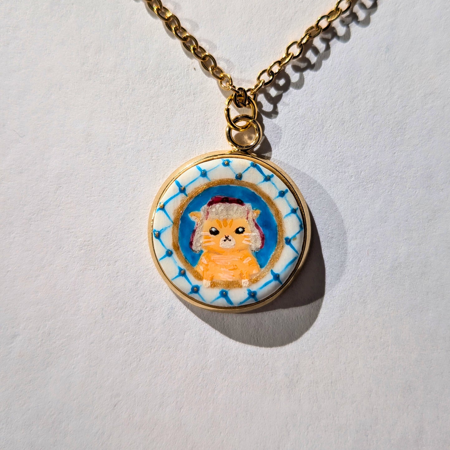 Le chat orange à l’ushanka