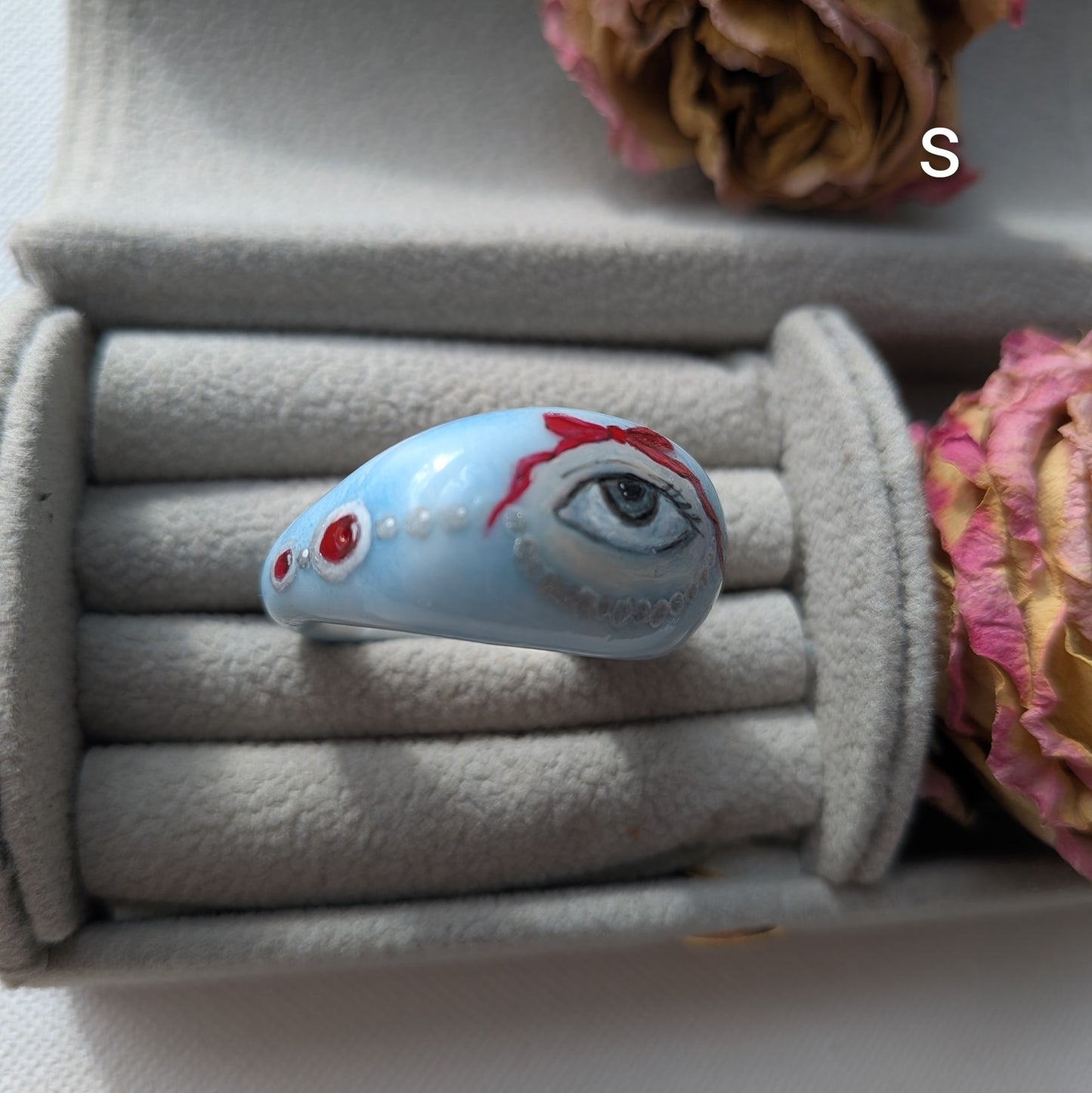 Lover's Eye - Bleu glacier et rouge cerise