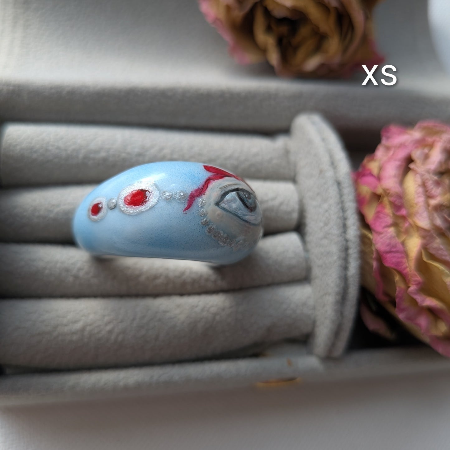 Lover's Eye - Bleu glacier et rouge cerise