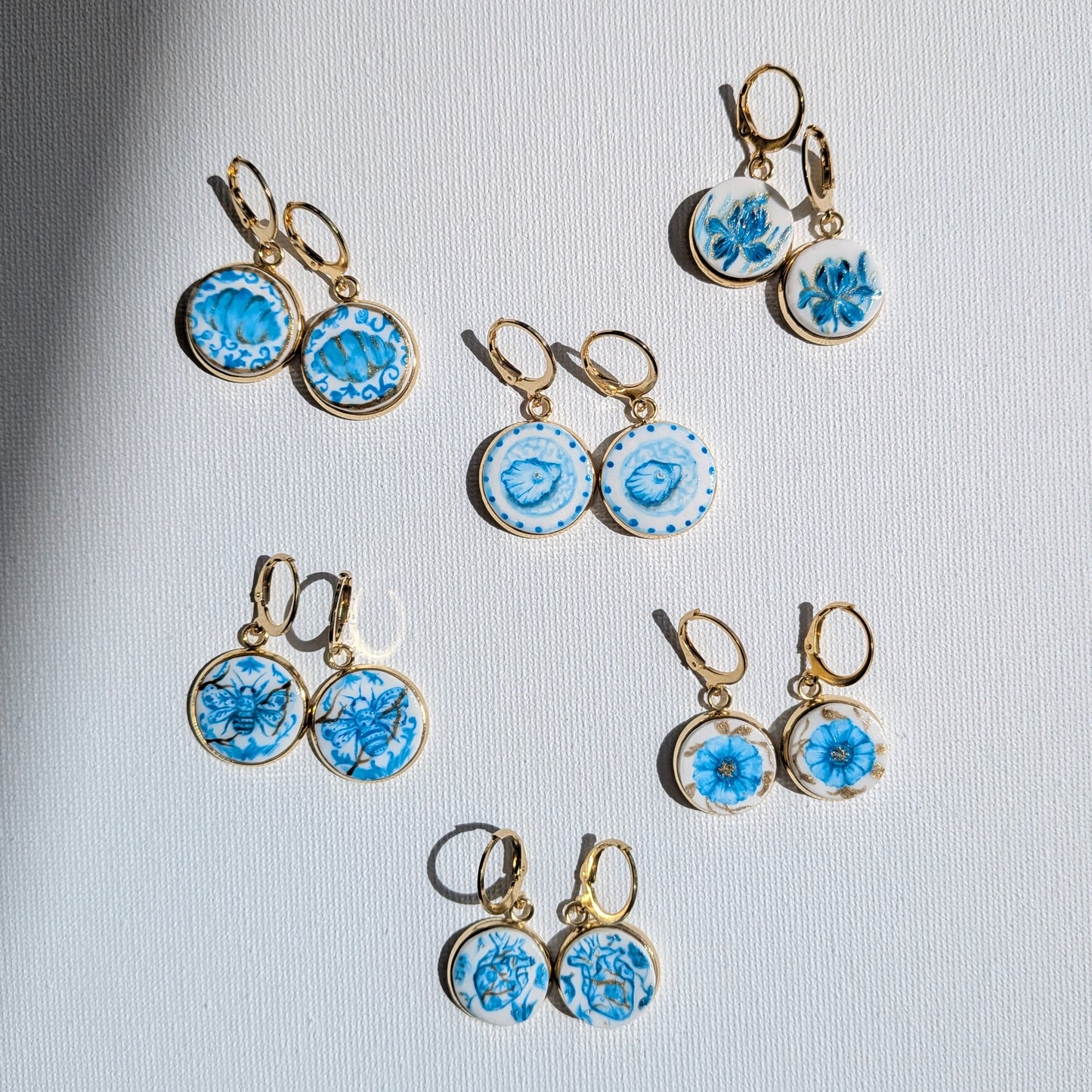 Cosmos en cobalt et or