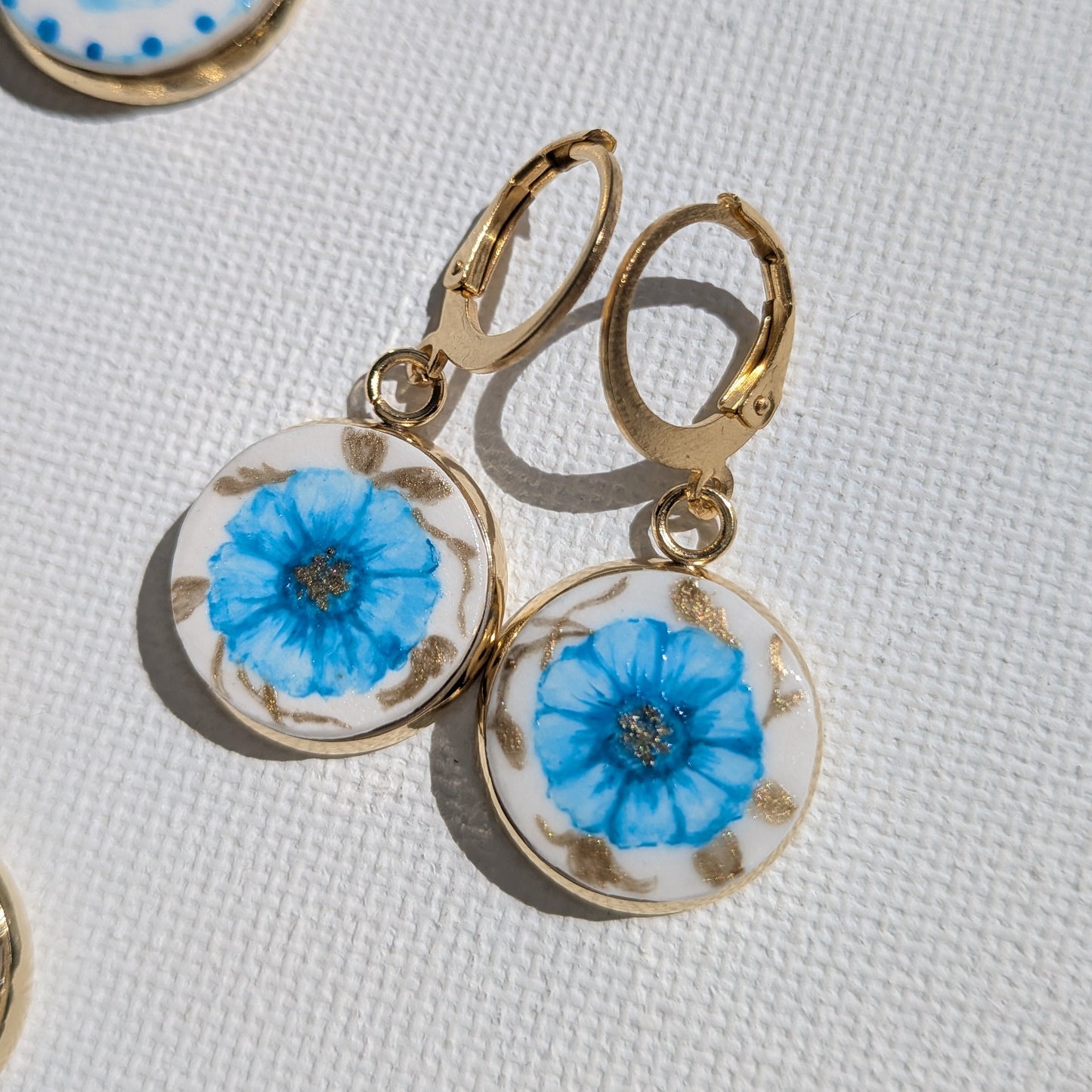 Cosmos en cobalt et or